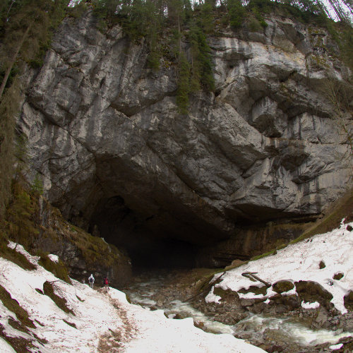 Coiba Mare Arieșeni - cea mai largă intrare de peșteră din România